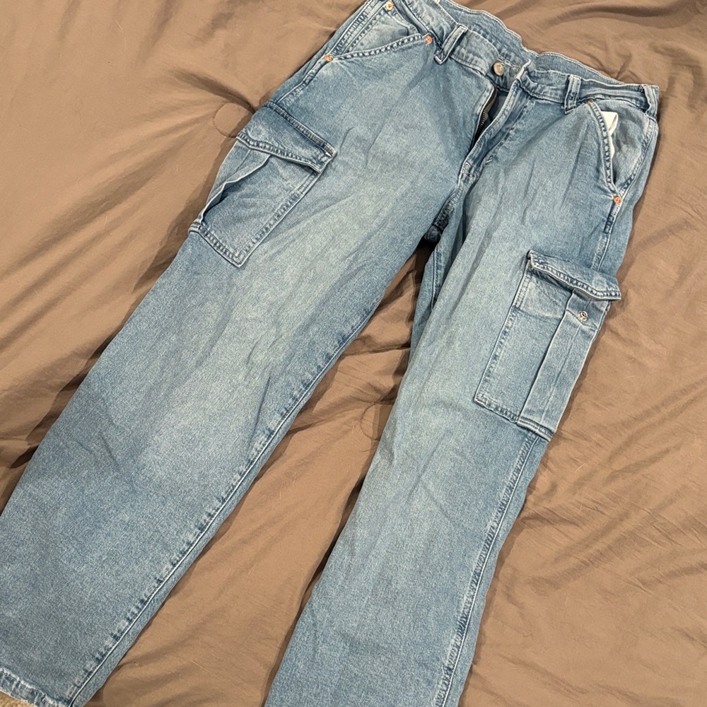 GAP 90s Loose Mid Rise Cargo Jeans